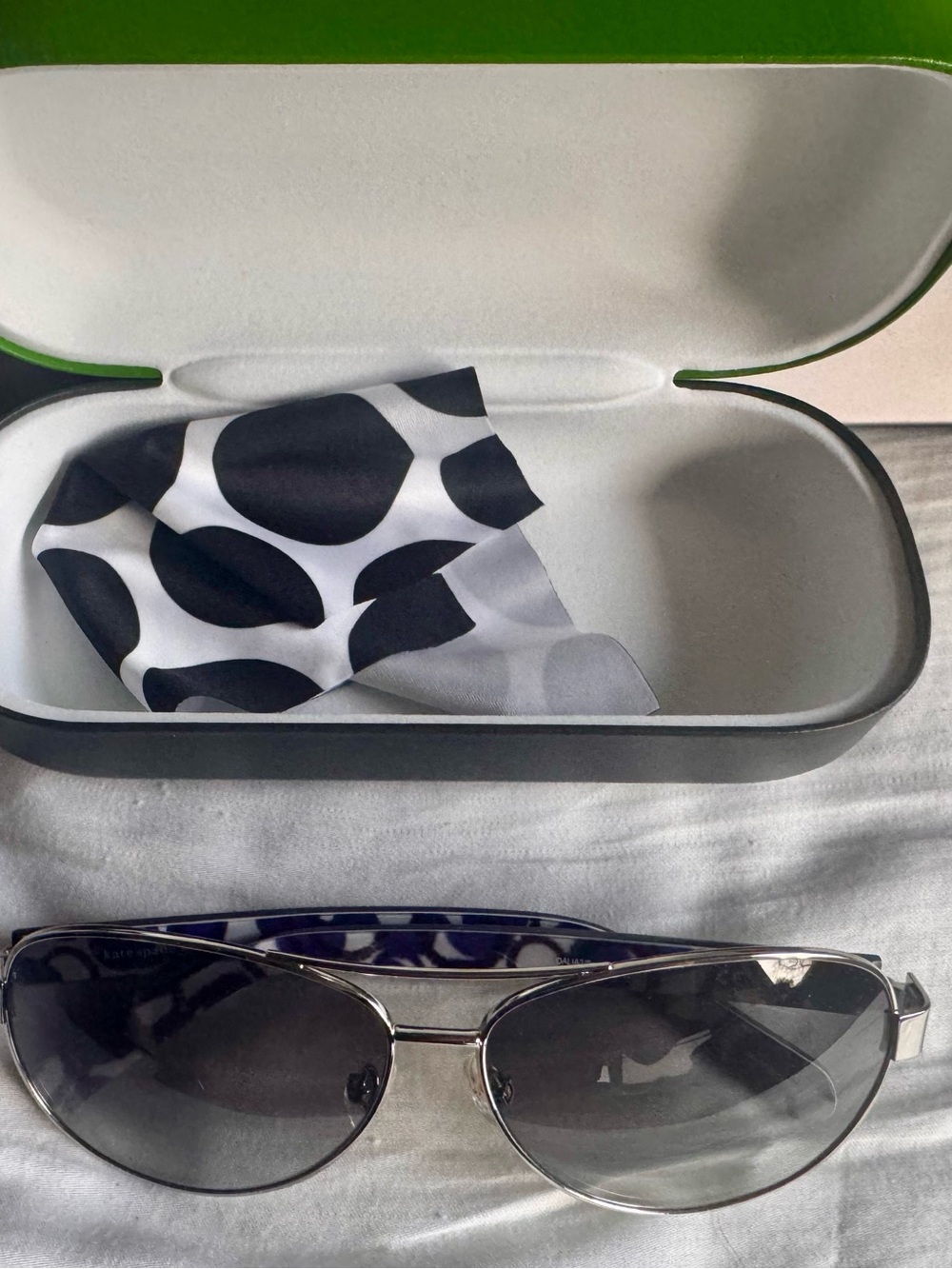 Kate Spade Aviator  Sunglasses with Black Lenses and Silver Frame Size 58 12 135